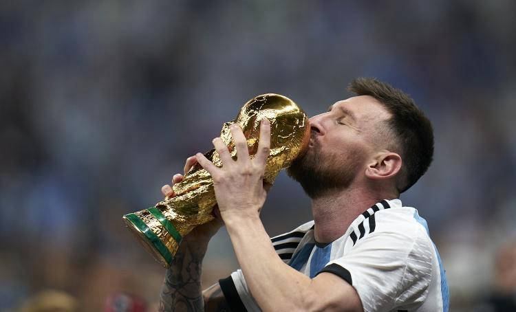 米兰体育网页版-海港关键时刻救险，梅西力保胜局拿下系列赛